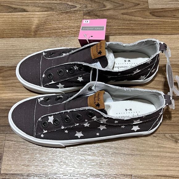 NWT Simply Southern Vintage Gray Star Loafer Sneakers Size 6 - Picture 6 of 8